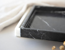 Cargar imagen en la galería, Bandeja Cuadrada Mármol Negro o Blanco