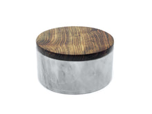 Cargar imagen en la galería, Caja en Mármol Blanco con Tapa de Madera