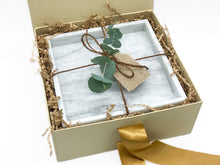 Cargar imagen en la galería, Caja de Regalo con Bandeja Cuadrada en Mármol Blanco o Negro