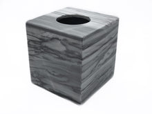 Cargar imagen en la galería, Kleenera Cuadrada en Mármol Blanco, Negro o Gris